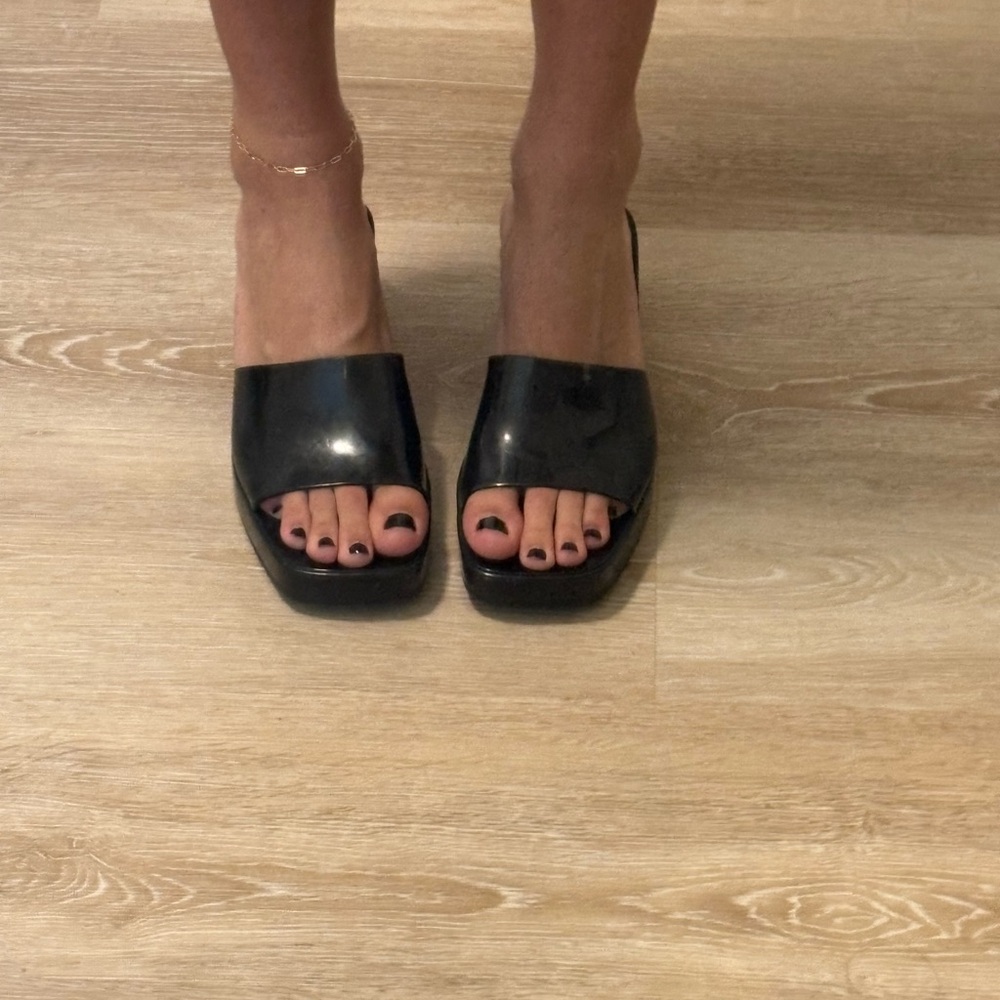 Women's Black Slide Sandals - Picture 5 of 5